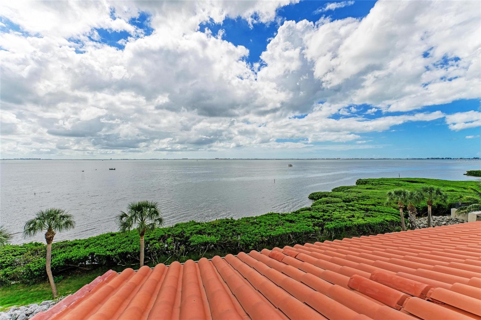 CONQUISTADOR BAY CLUB - Residential