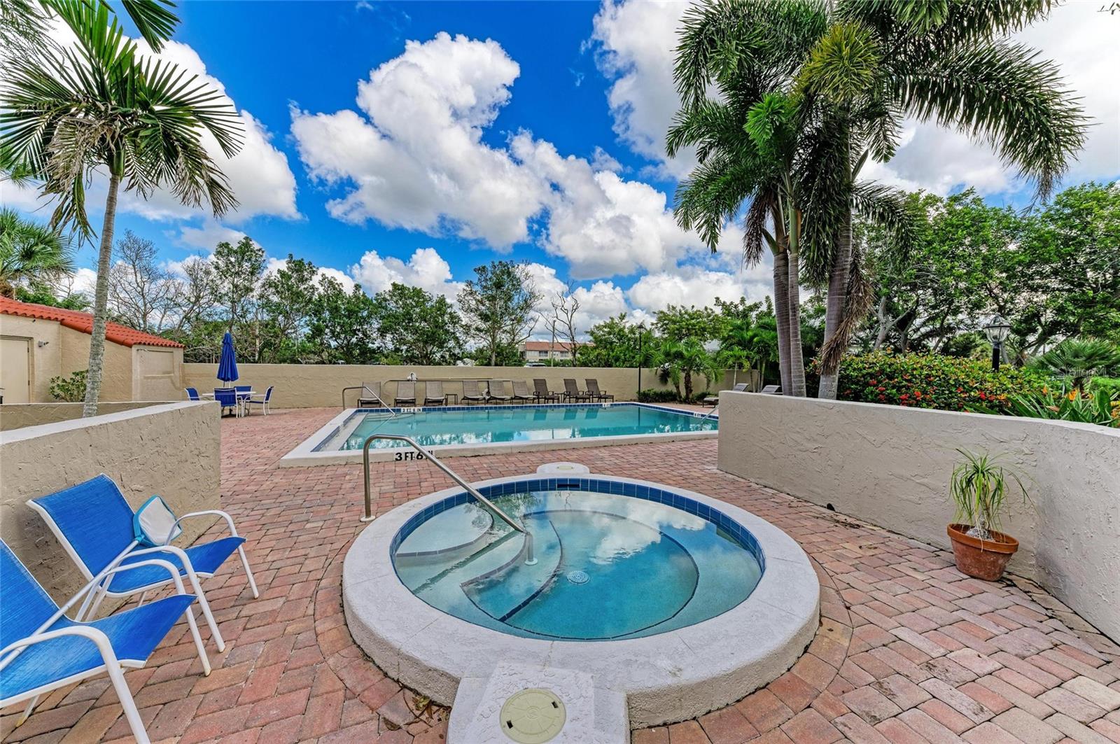 CONQUISTADOR BAY CLUB - Residential