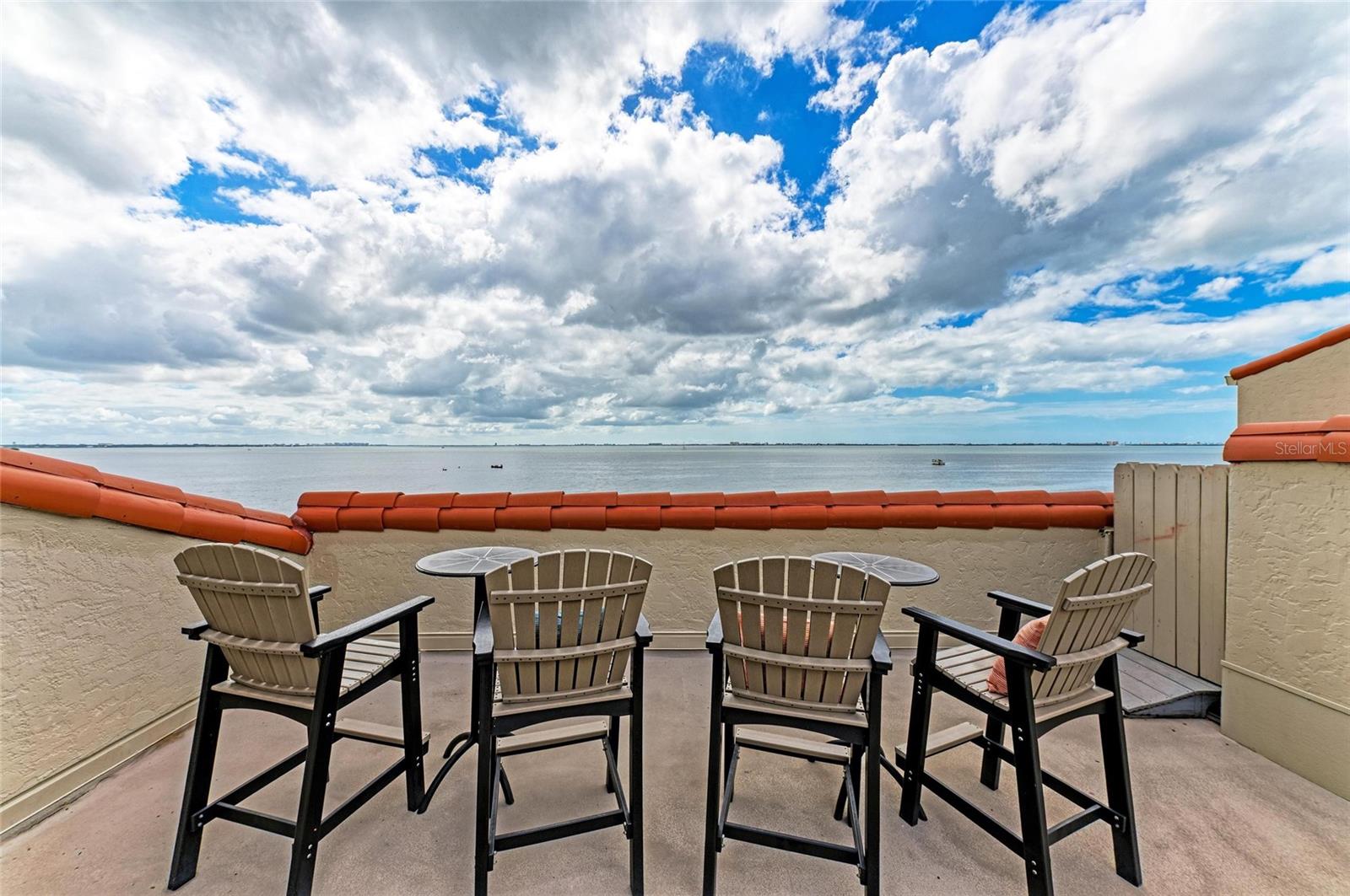 CONQUISTADOR BAY CLUB - Residential