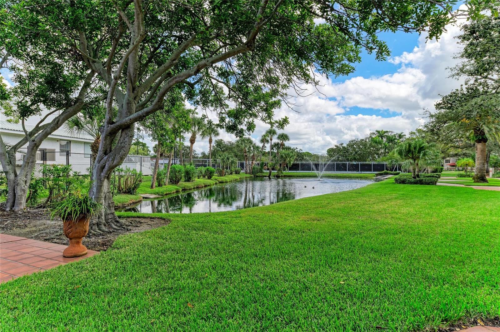 CONQUISTADOR BAY CLUB - Residential