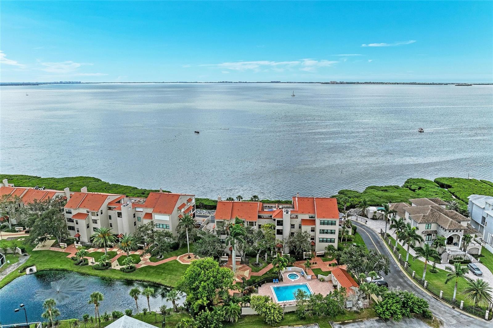 CONQUISTADOR BAY CLUB - Residential