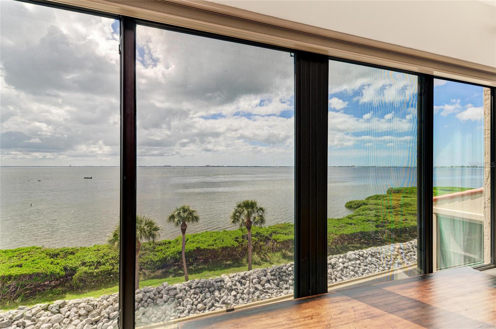 CONQUISTADOR BAY CLUB - Residential