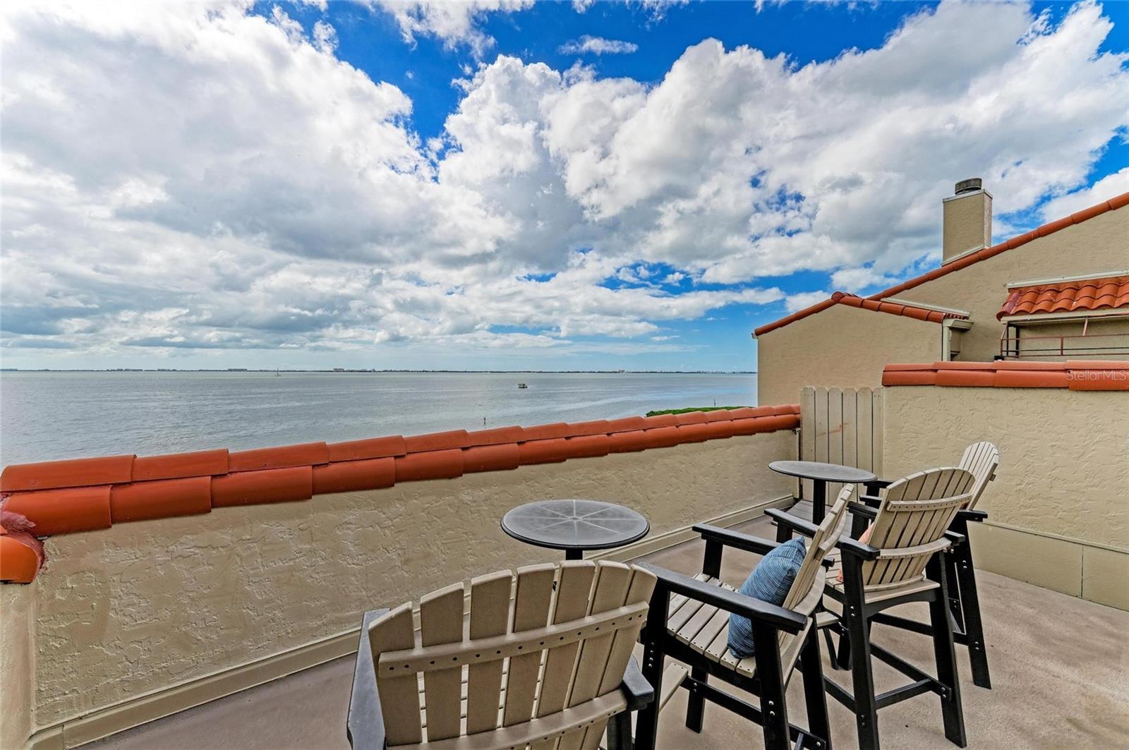 CONQUISTADOR BAY CLUB - Residential