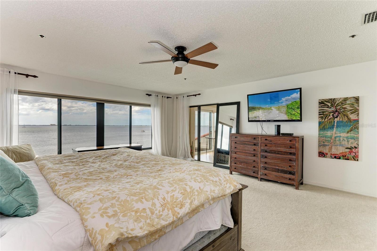 CONQUISTADOR BAY CLUB - Residential