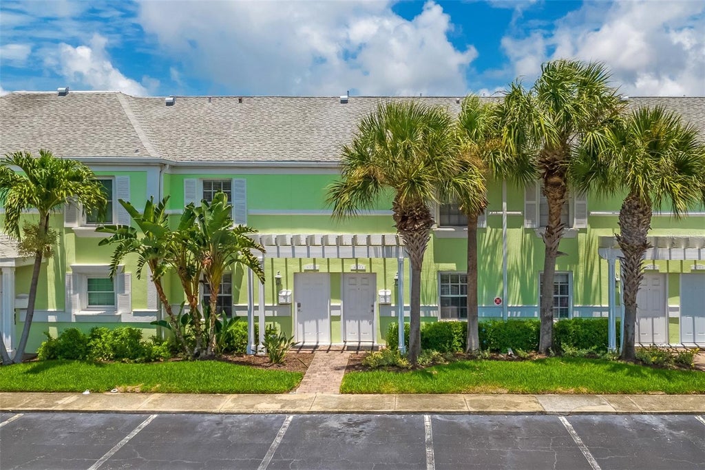 Photo of 4779 Coquina Key Drive SE, St Petersburg, FL 33705 (MLS # G5114736)