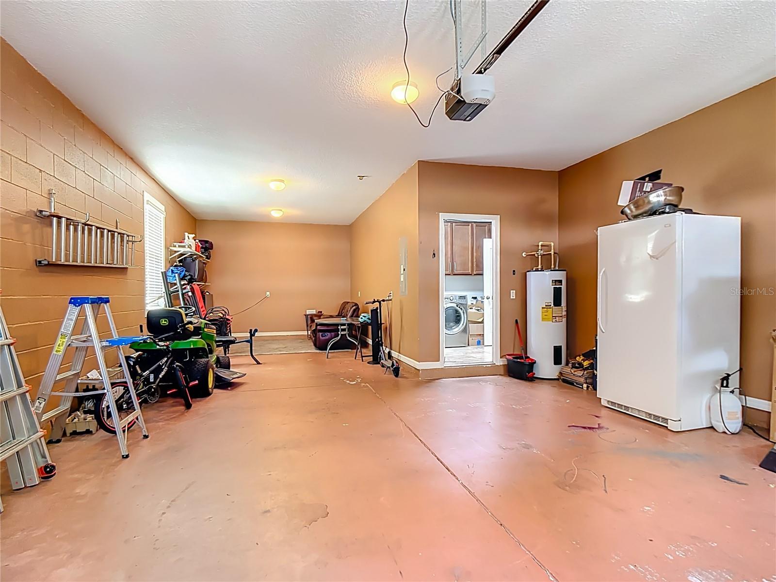 ESTATES AUBURNDALE PH 02 - Residential