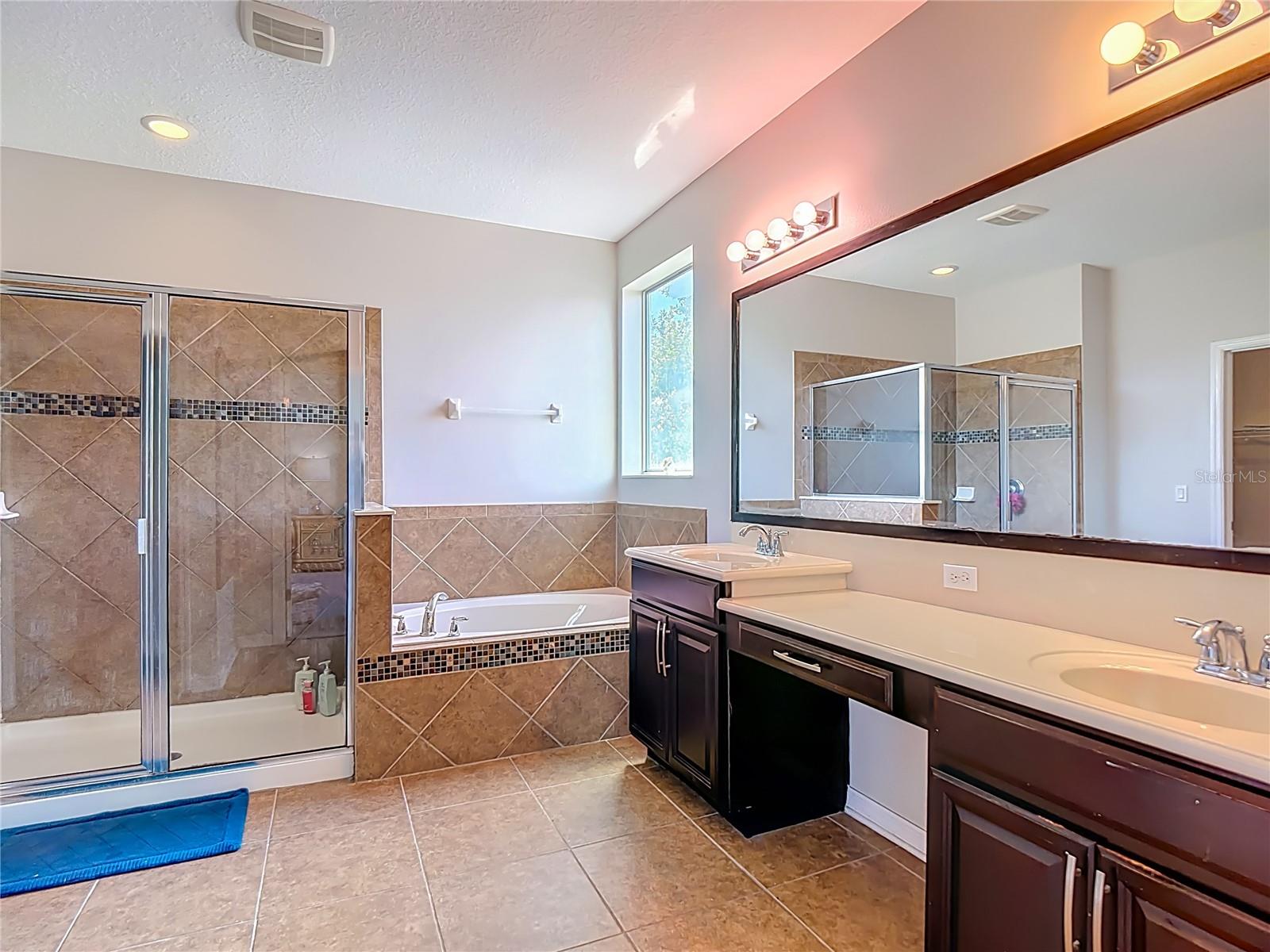 ESTATES AUBURNDALE PH 02 - Residential