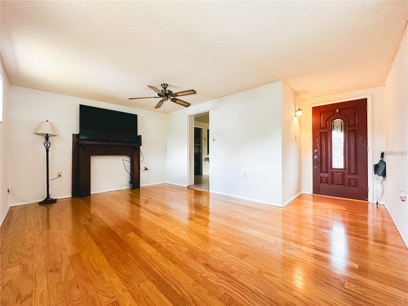 LAWNDALE SUB - Residential