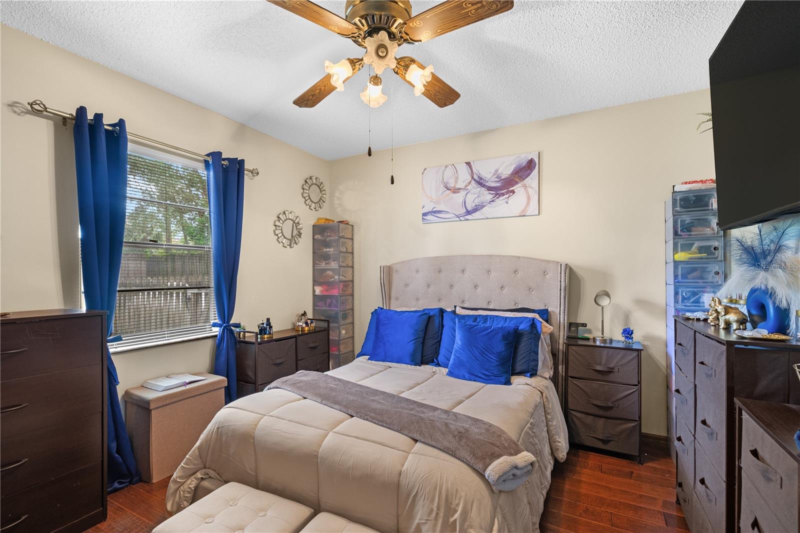 WINDSONG ESTATES - Residential