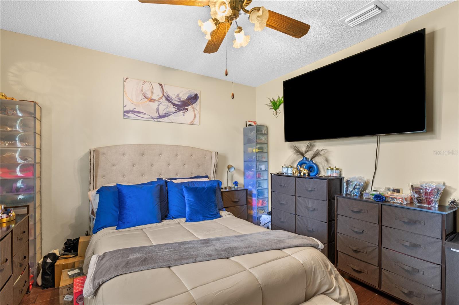 WINDSONG ESTATES - Residential