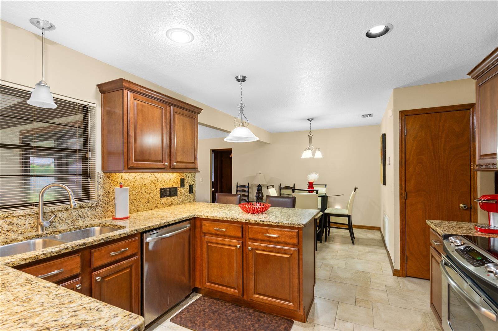 WINDSONG ESTATES - Residential