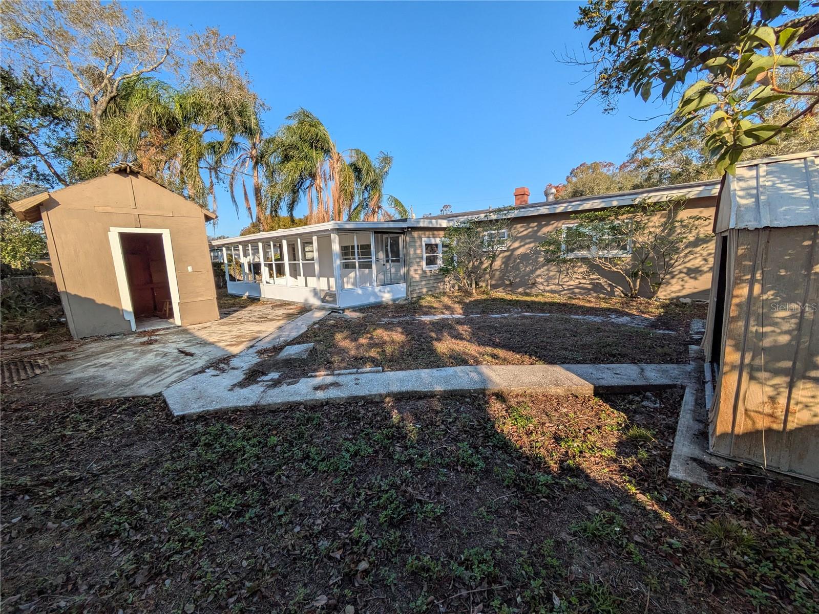 TILSEN MANOR BLKS 2 3 4 5 6 8 - Residential