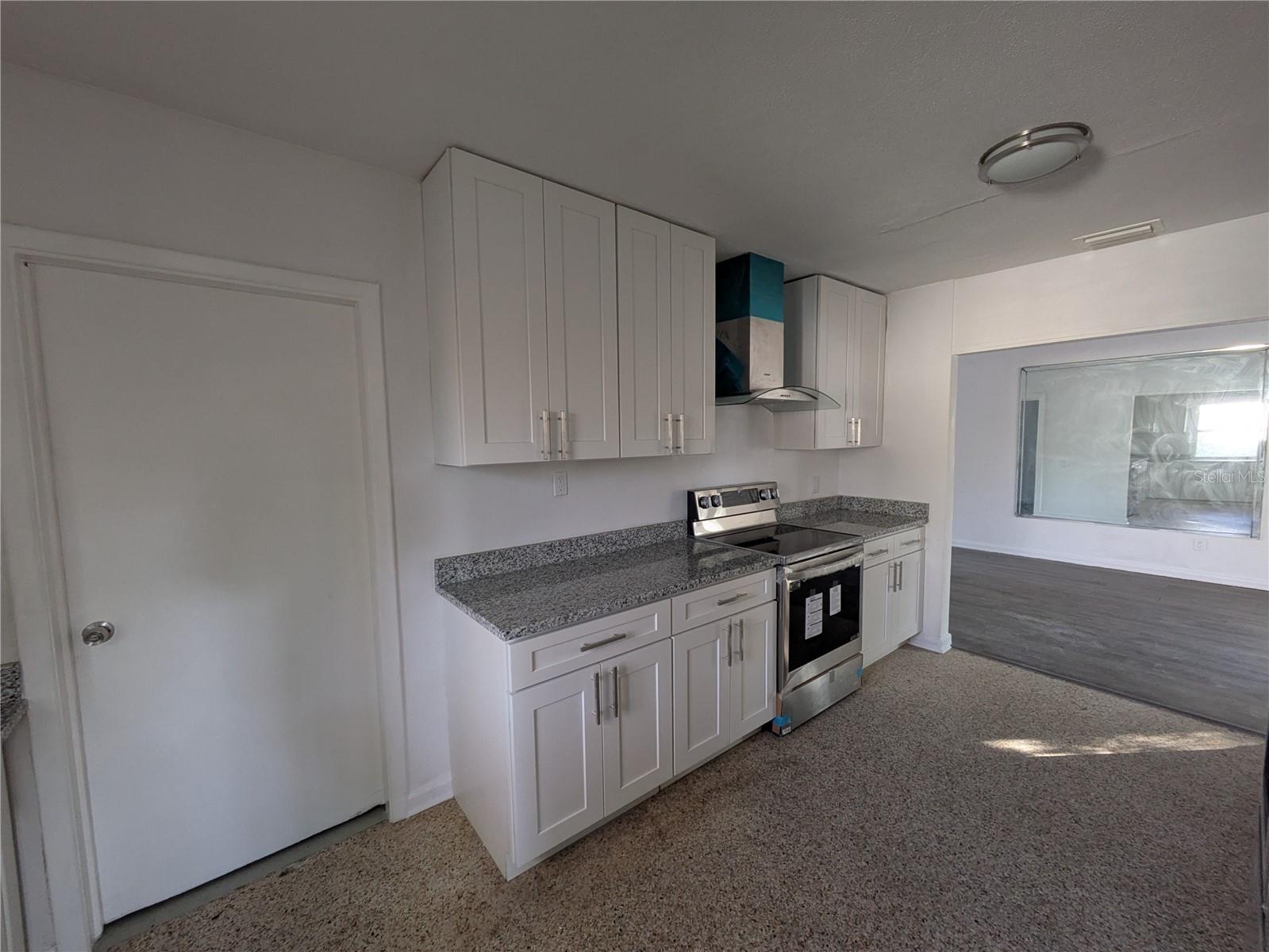 TILSEN MANOR BLKS 2 3 4 5 6 8 - Residential
