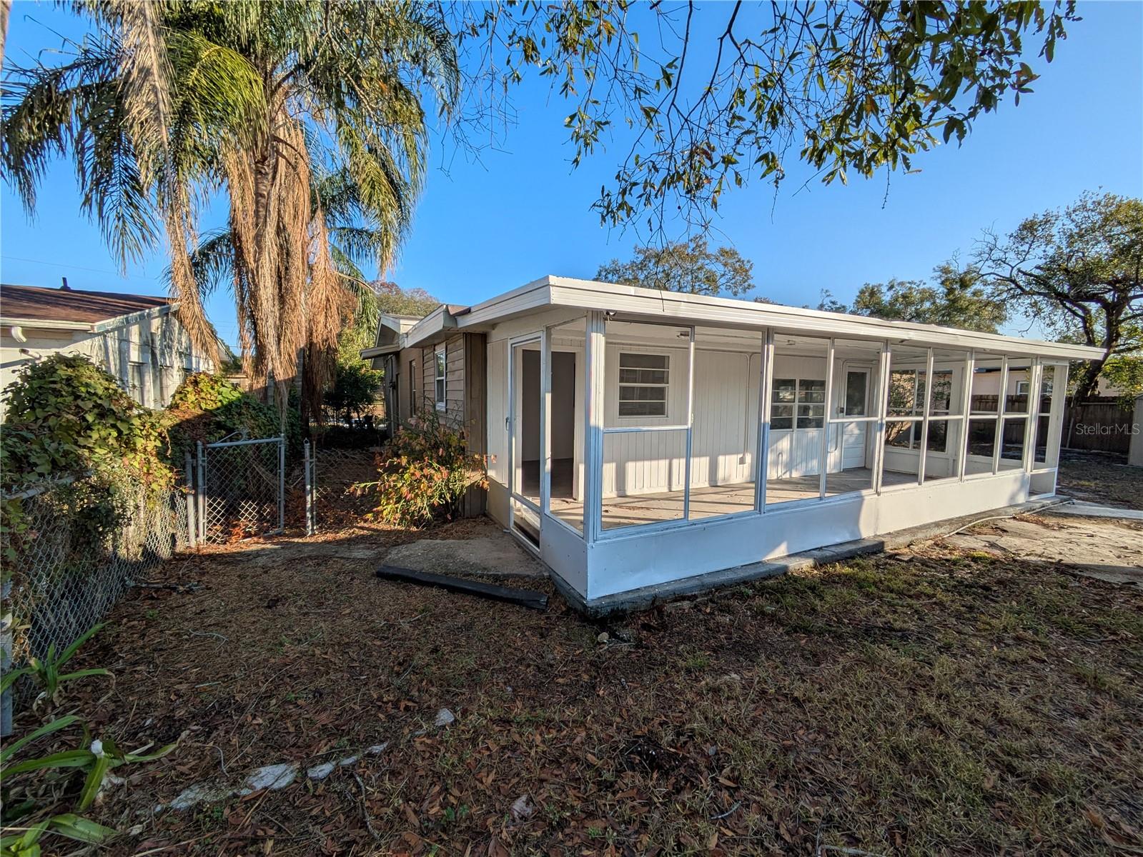 TILSEN MANOR BLKS 2 3 4 5 6 8 - Residential