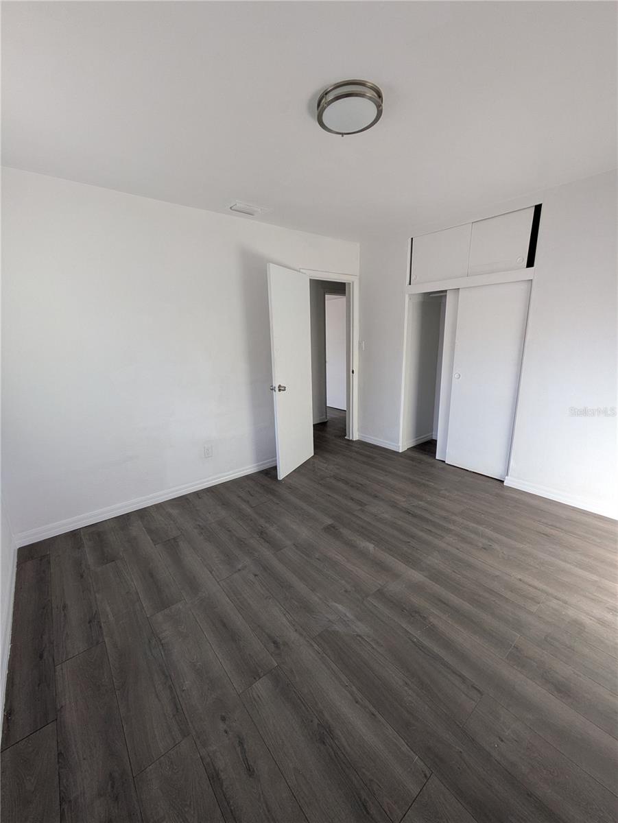 TILSEN MANOR BLKS 2 3 4 5 6 8 - Residential