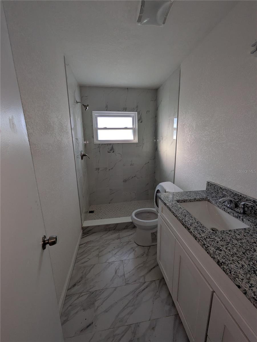 TILSEN MANOR BLKS 2 3 4 5 6 8 - Residential