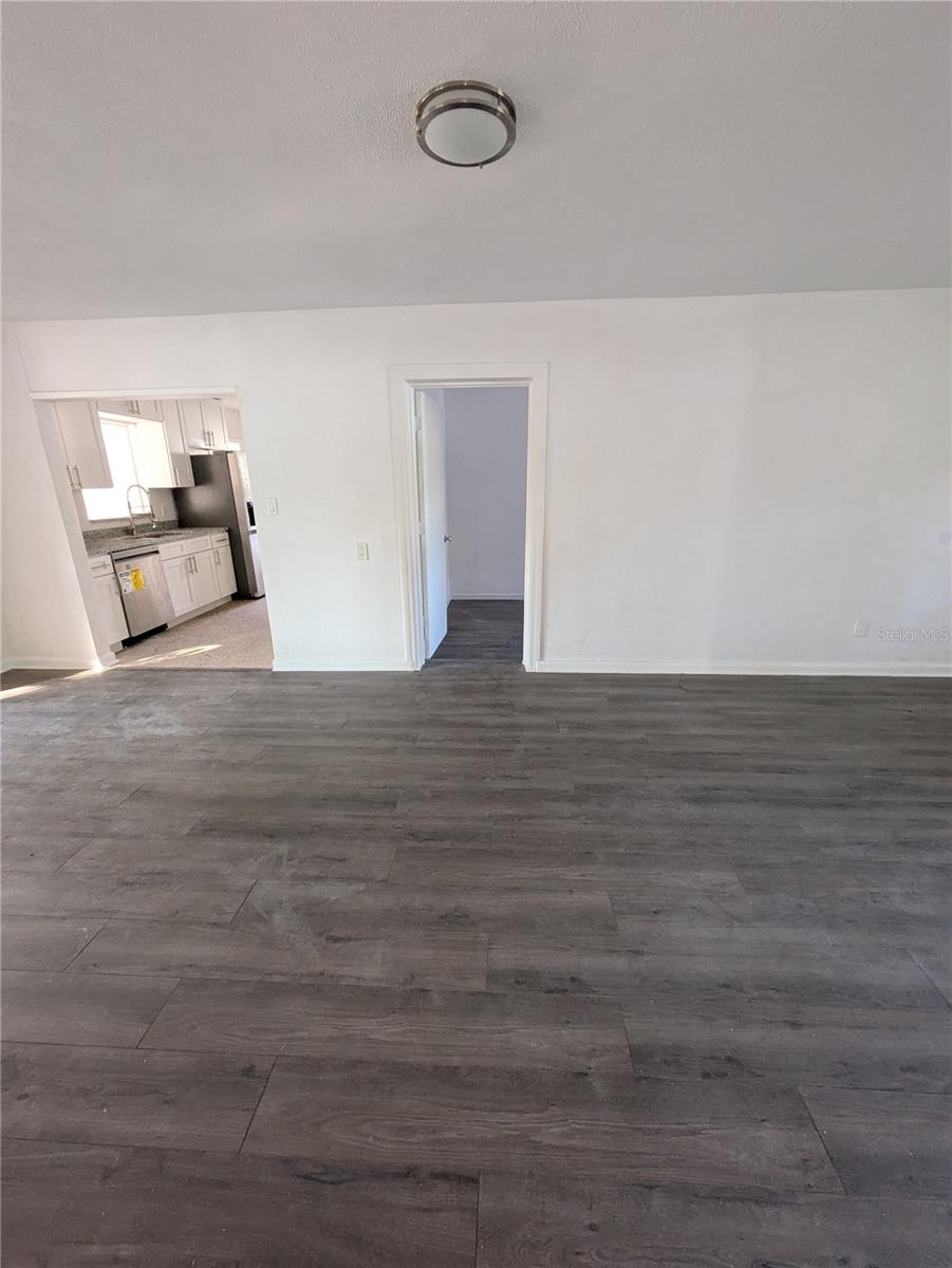 TILSEN MANOR BLKS 2 3 4 5 6 8 - Residential