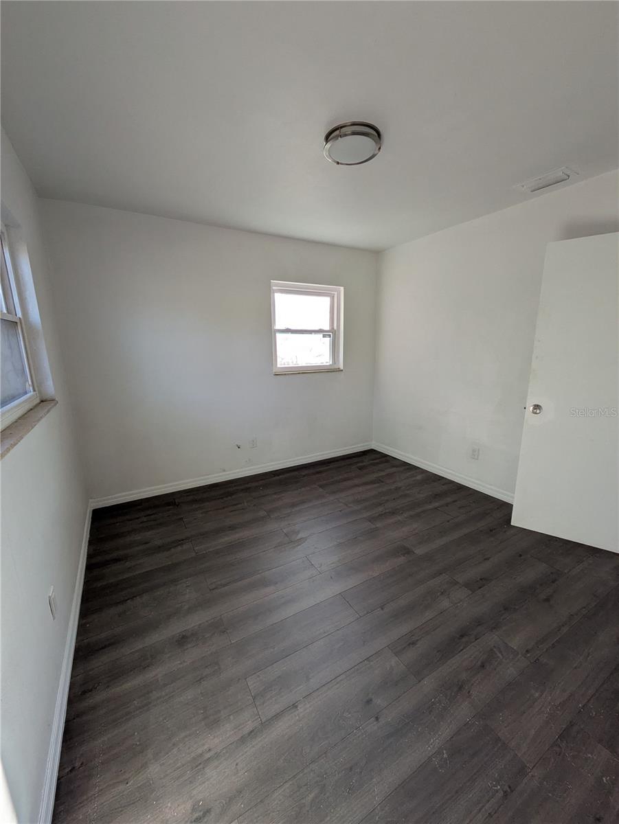 TILSEN MANOR BLKS 2 3 4 5 6 8 - Residential