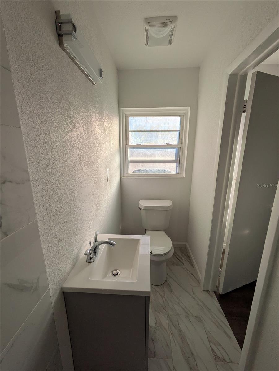 TILSEN MANOR BLKS 2 3 4 5 6 8 - Residential