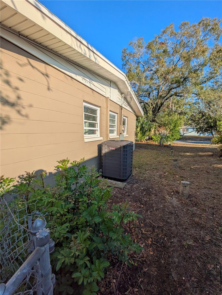 TILSEN MANOR BLKS 2 3 4 5 6 8 - Residential