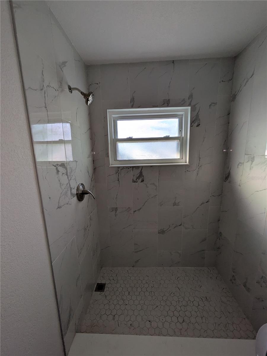 TILSEN MANOR BLKS 2 3 4 5 6 8 - Residential