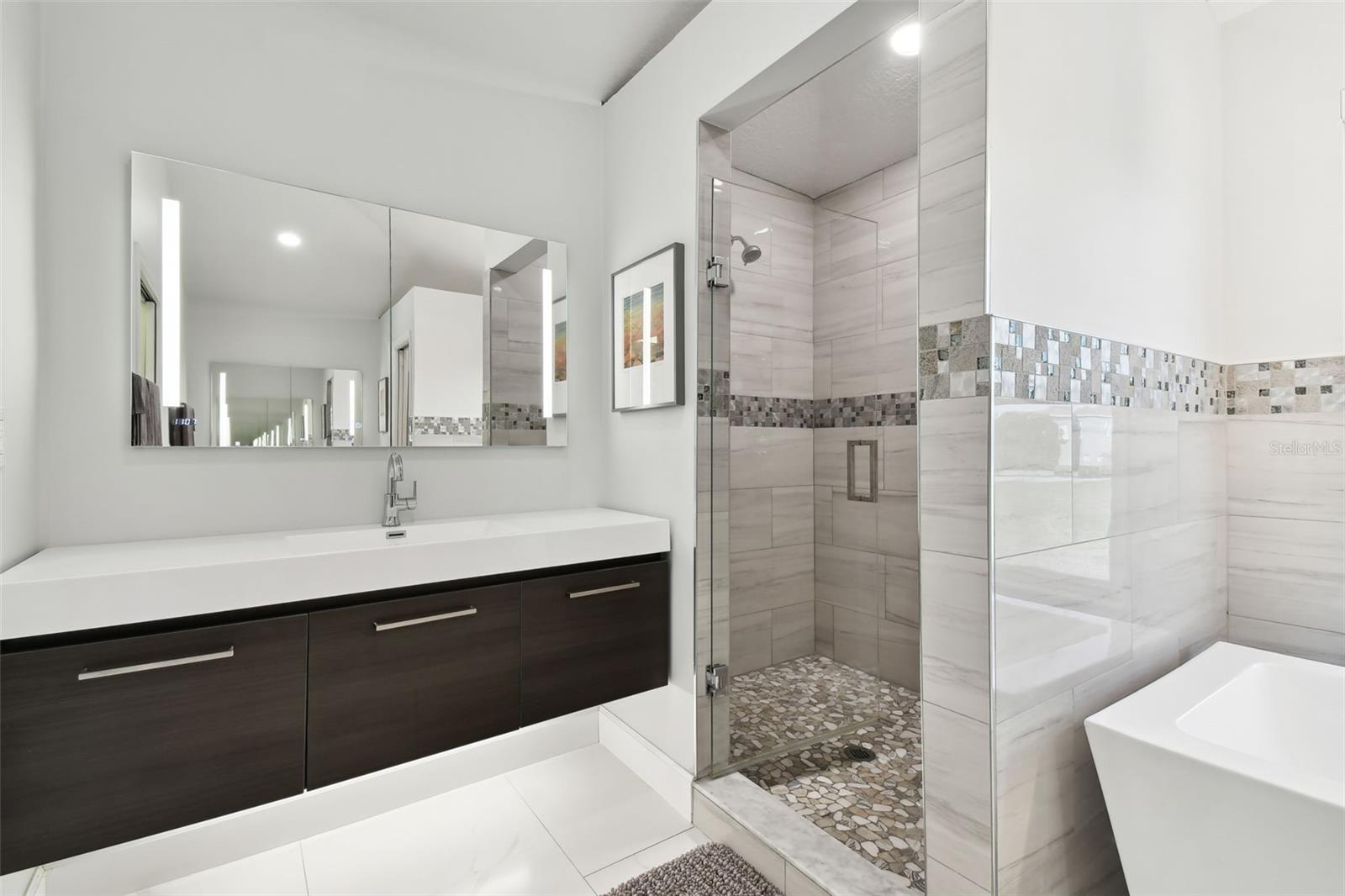 COLLEGE LANDINGS REP - Residential