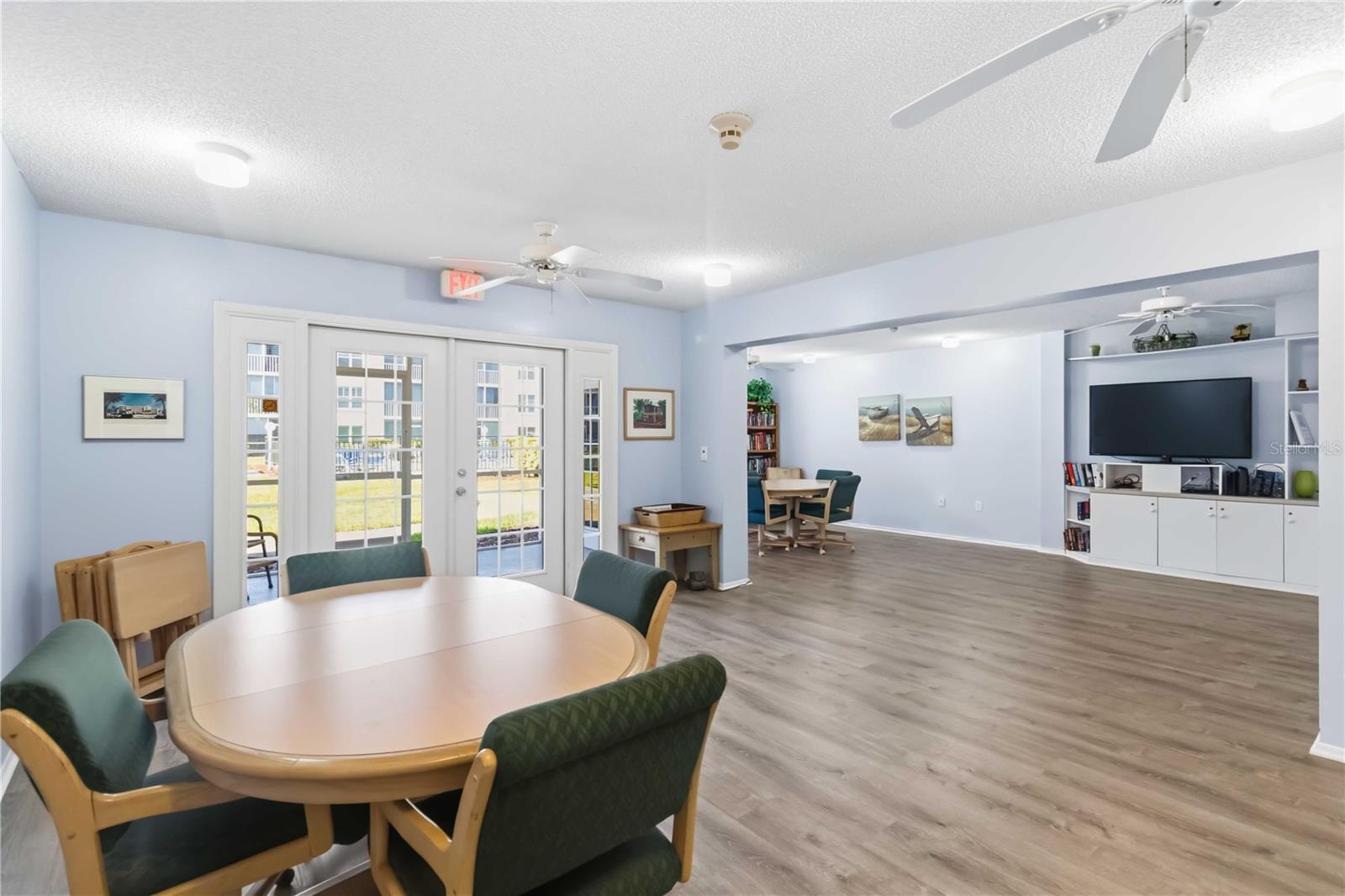 ARBORS AT PINEBROOK CONDO PH I - Residential