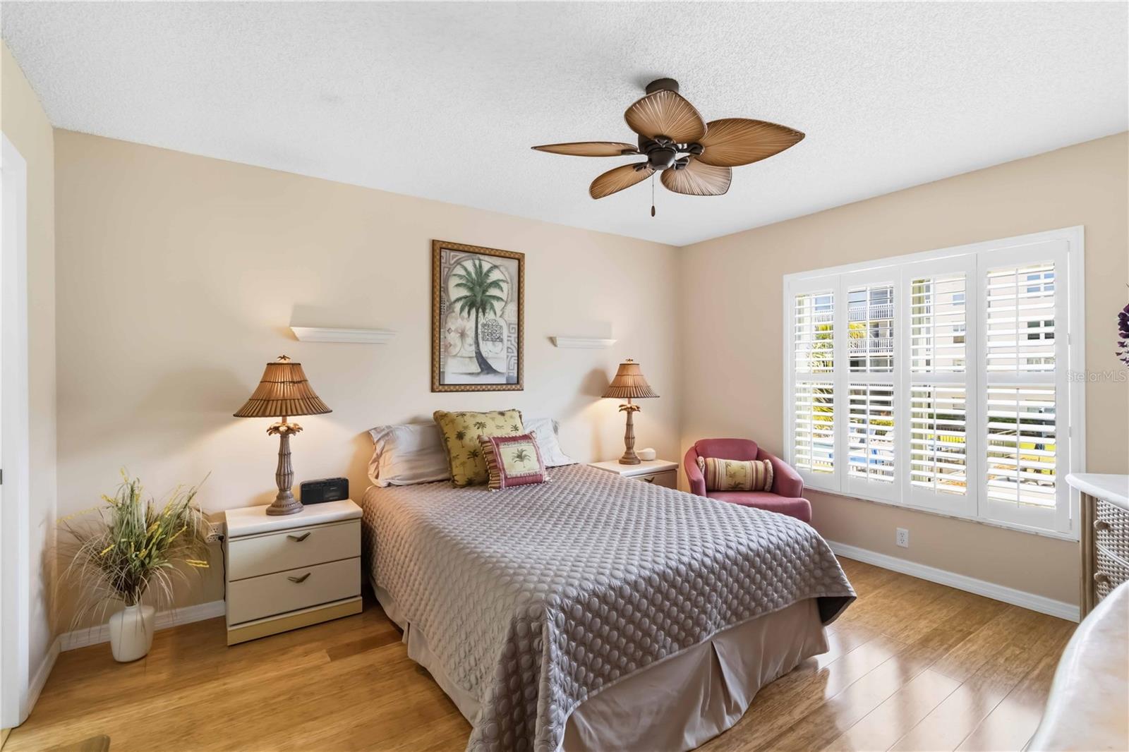 ARBORS AT PINEBROOK CONDO PH I - Residential