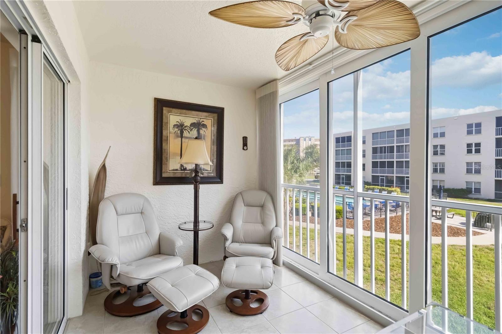 ARBORS AT PINEBROOK CONDO PH I - Residential