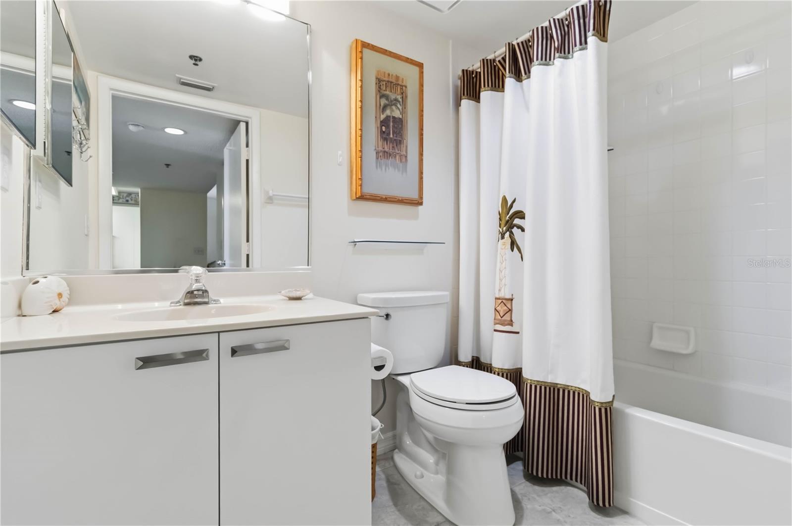 ARBORS AT PINEBROOK CONDO PH I - Residential