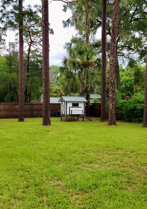 A home in LONGWOOD