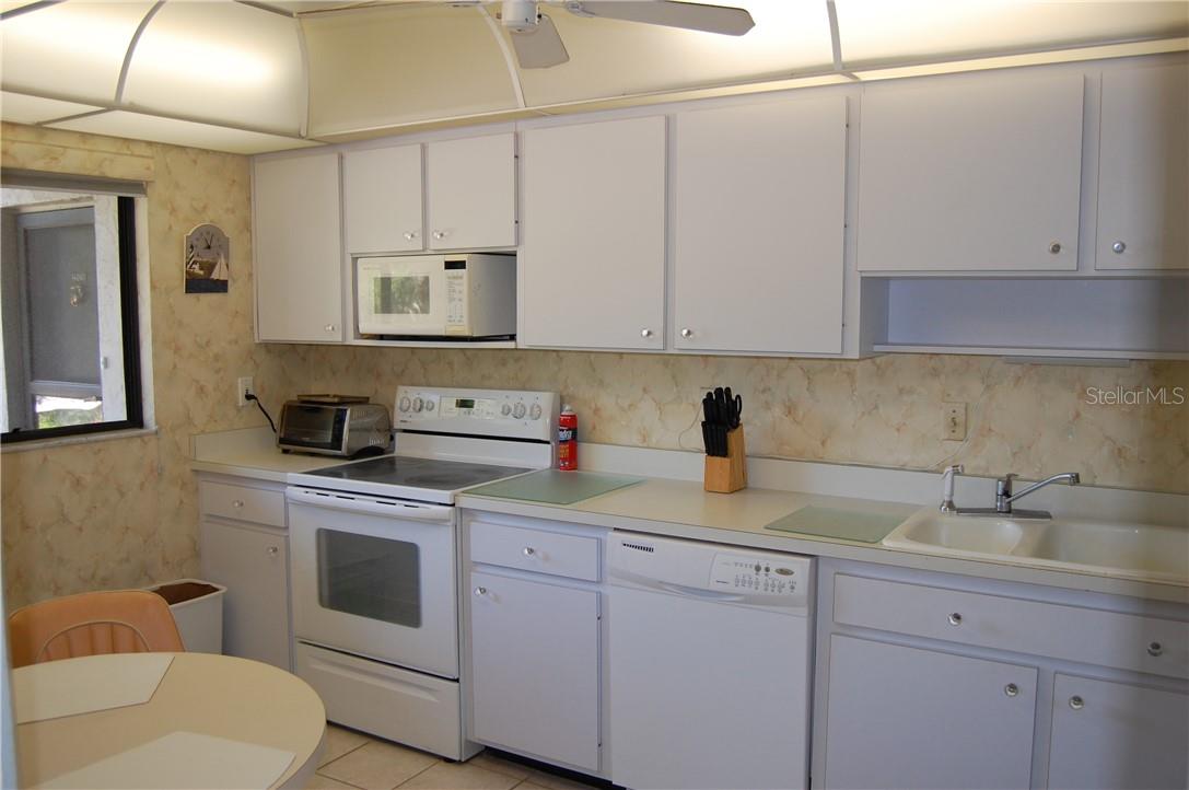 PELICAN COVE XII - Residential Lease