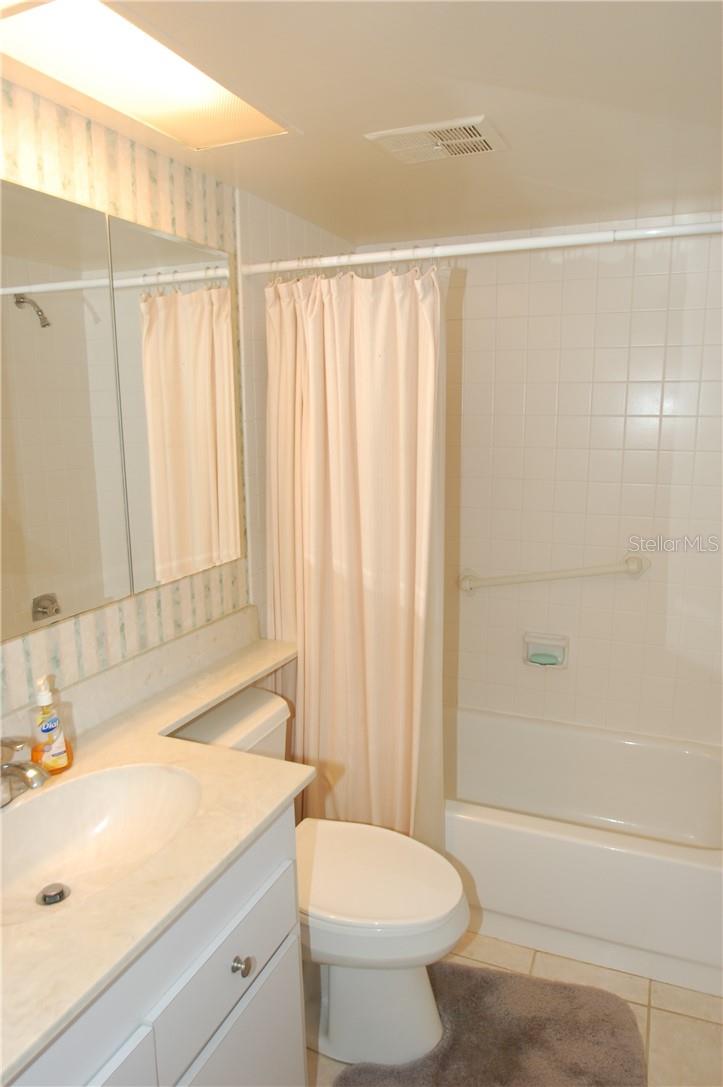 PELICAN COVE XII - Residential Lease