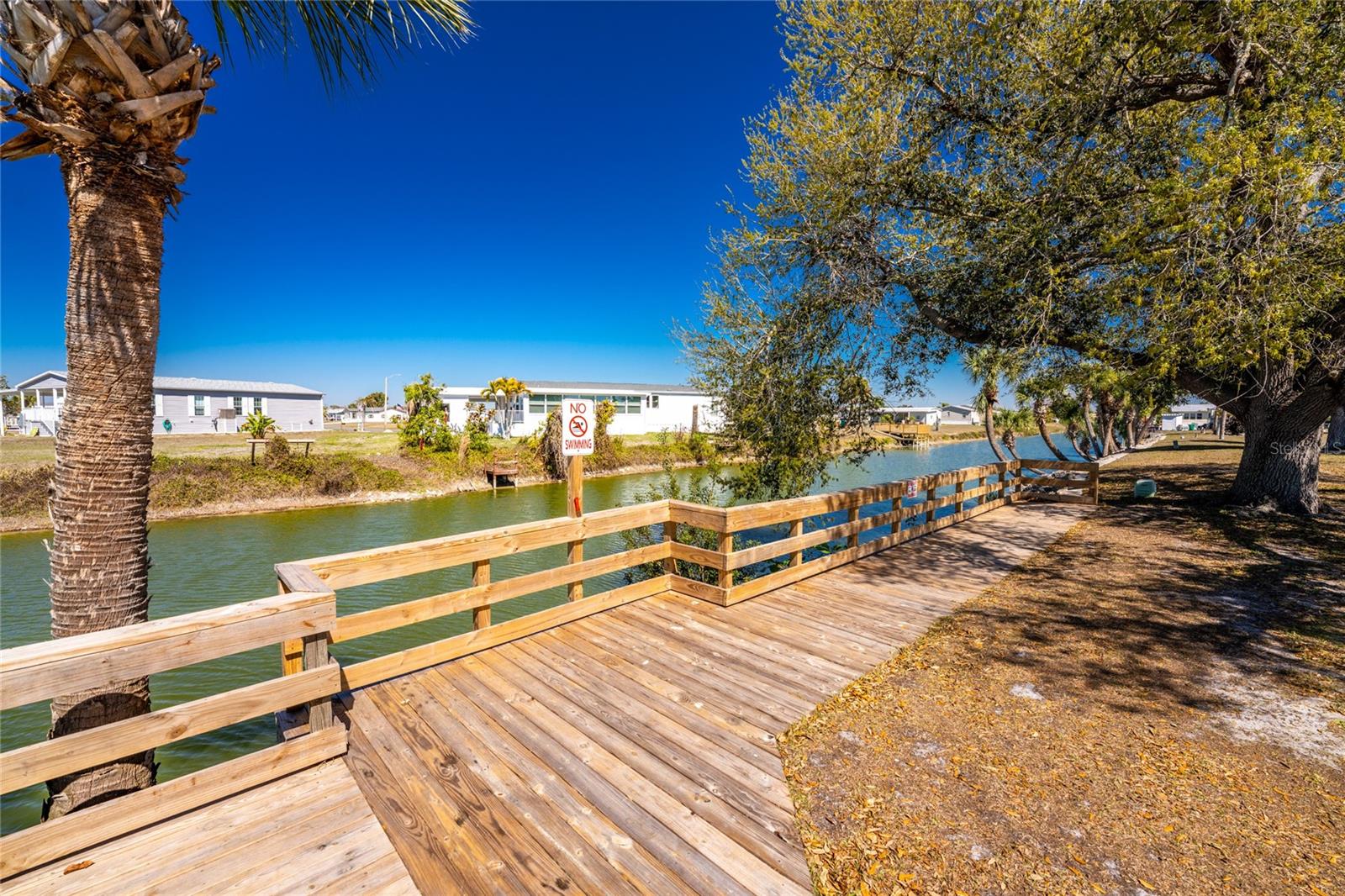 HOLIDAY TRAVEL PARK ENGLEWOOD - Residential