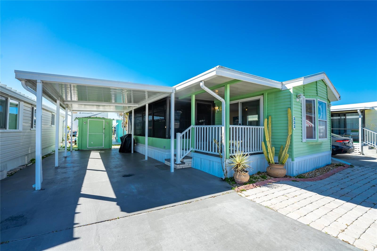 HOLIDAY TRAVEL PARK ENGLEWOOD - Residential