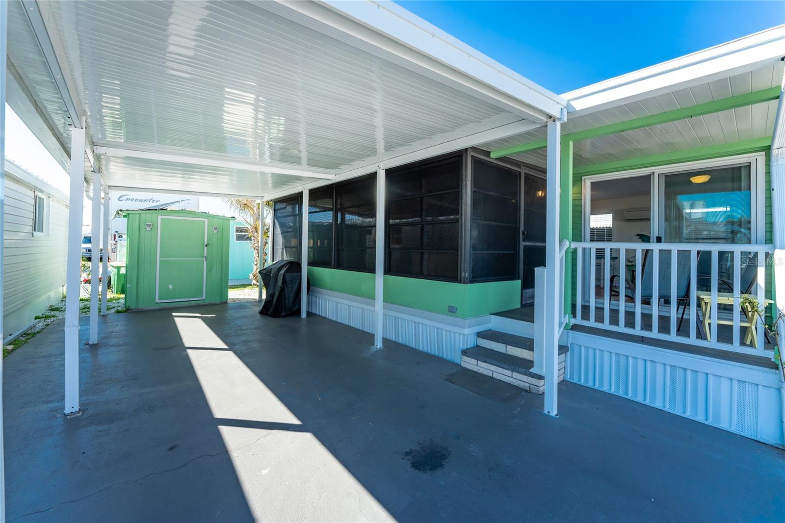 HOLIDAY TRAVEL PARK ENGLEWOOD - Residential