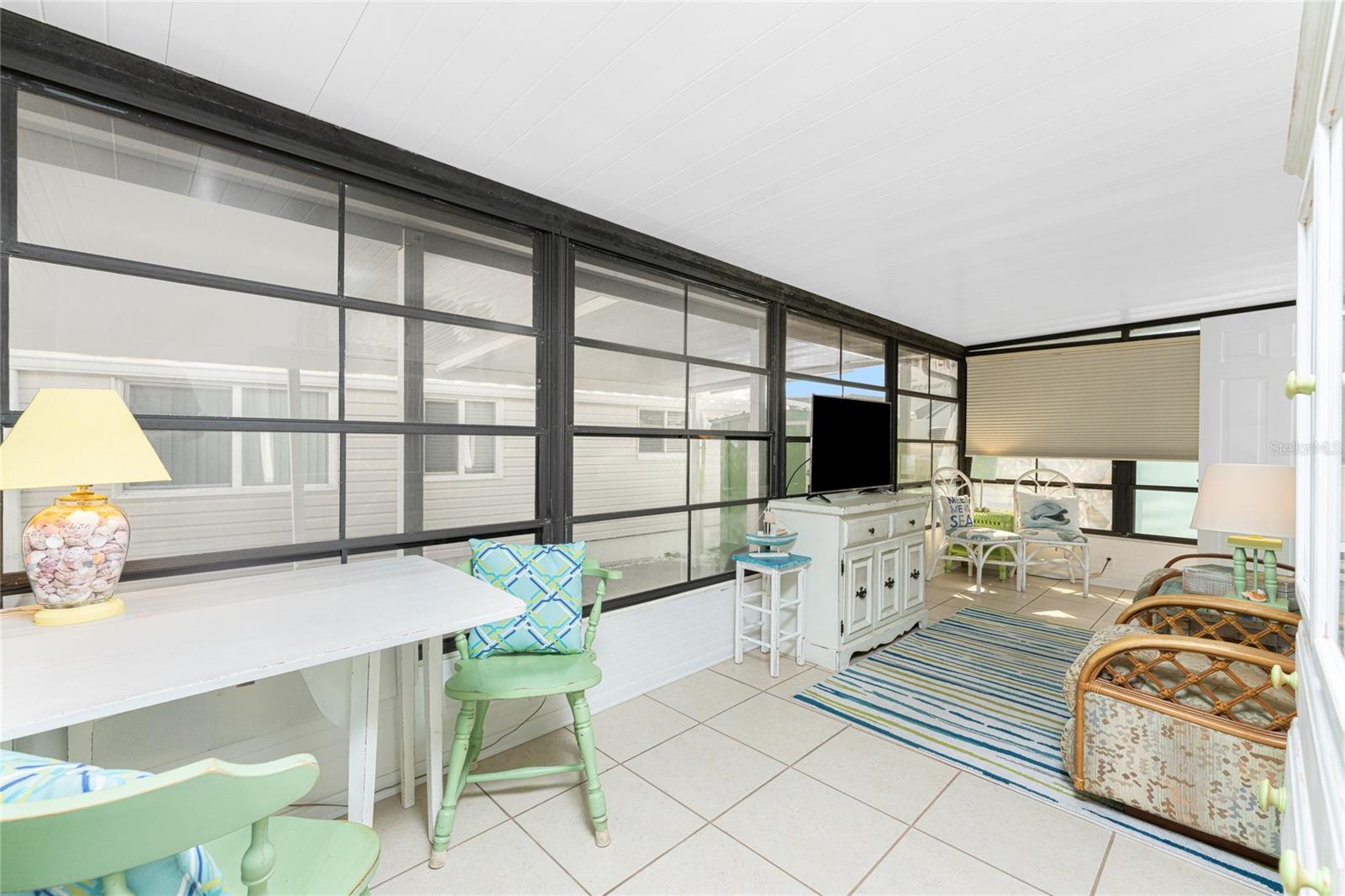 HOLIDAY TRAVEL PARK ENGLEWOOD - Residential