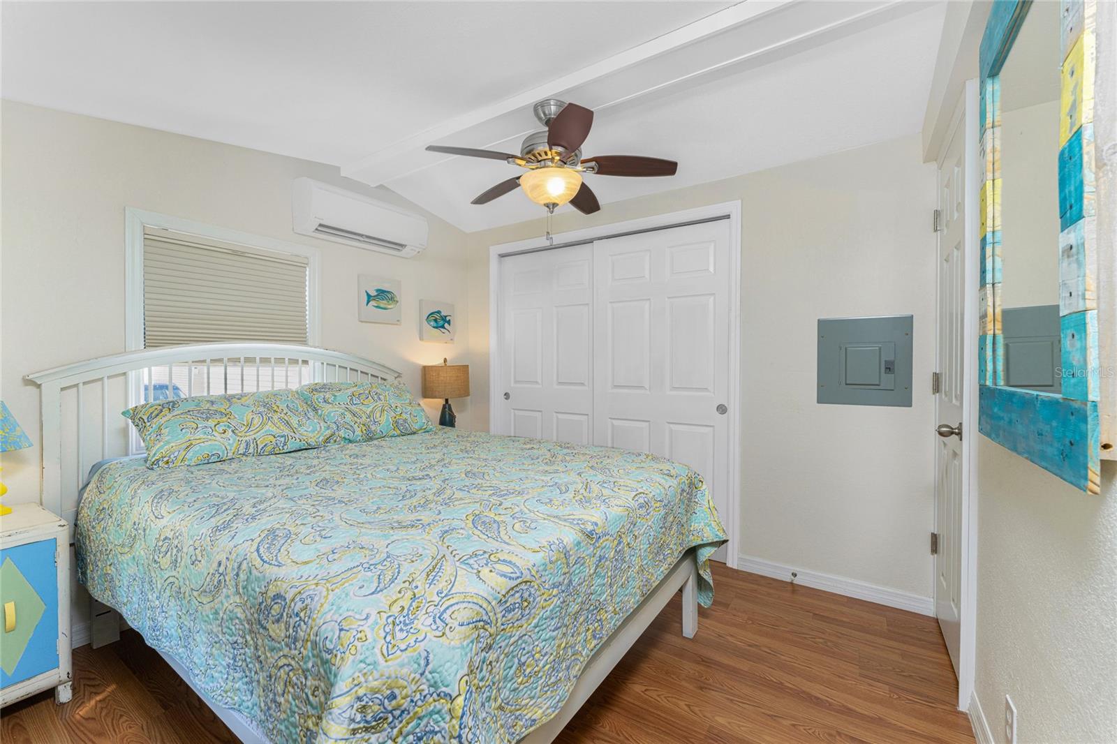 HOLIDAY TRAVEL PARK ENGLEWOOD - Residential