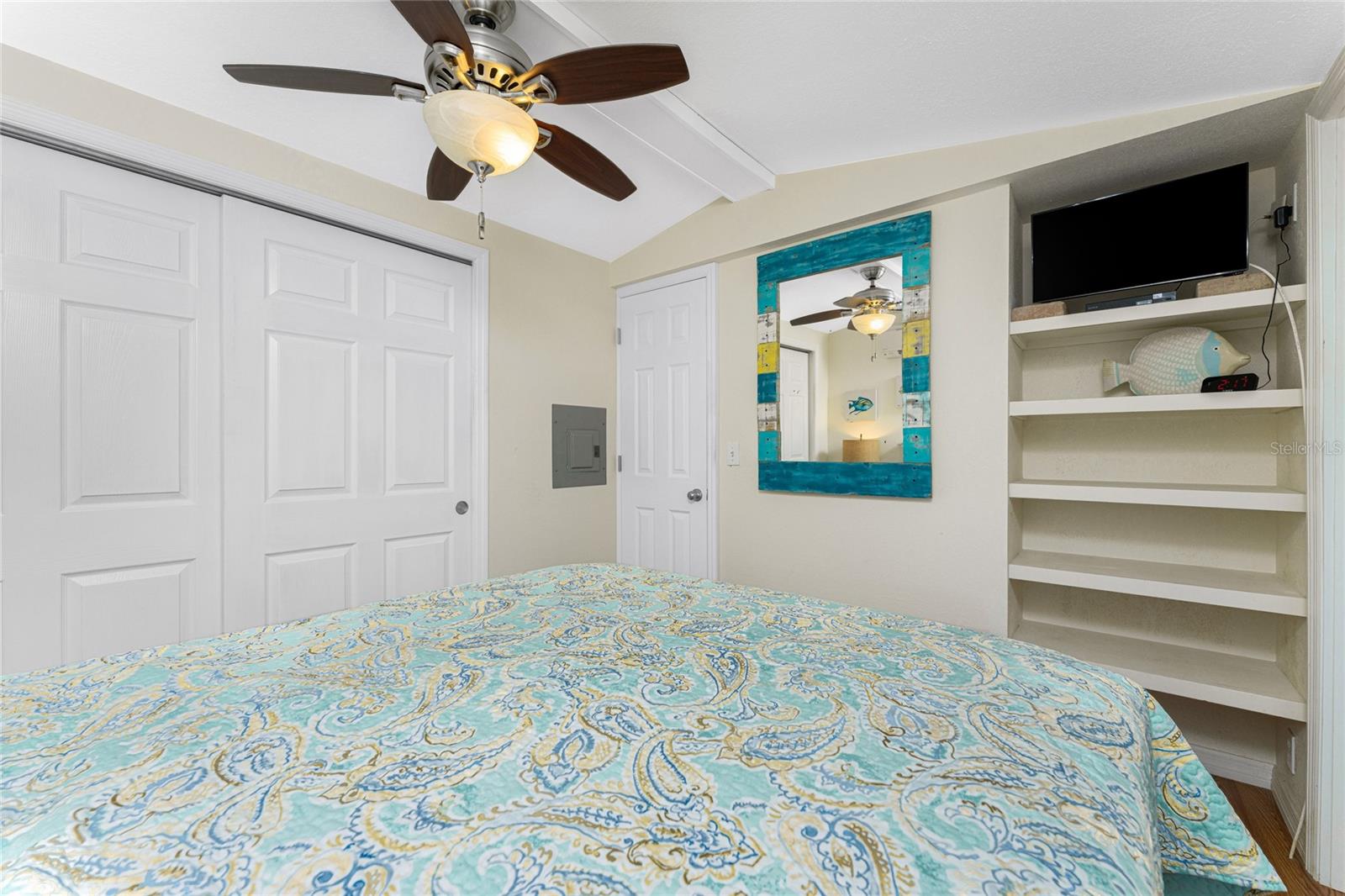 HOLIDAY TRAVEL PARK ENGLEWOOD - Residential