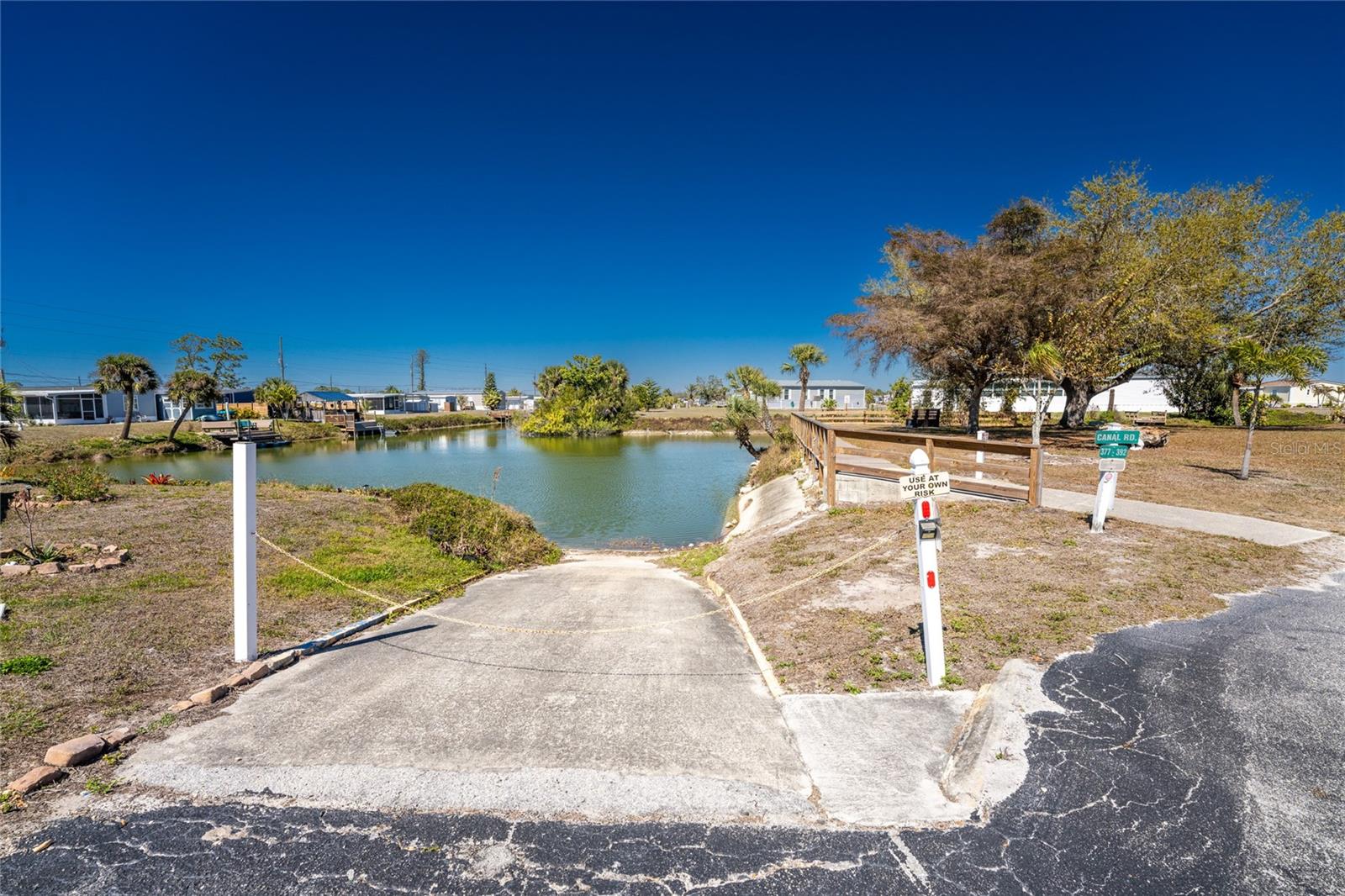 HOLIDAY TRAVEL PARK ENGLEWOOD - Residential