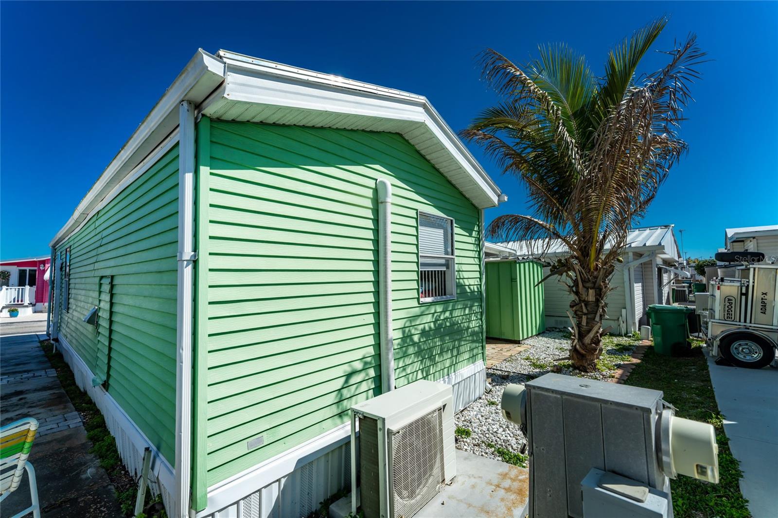 HOLIDAY TRAVEL PARK ENGLEWOOD - Residential