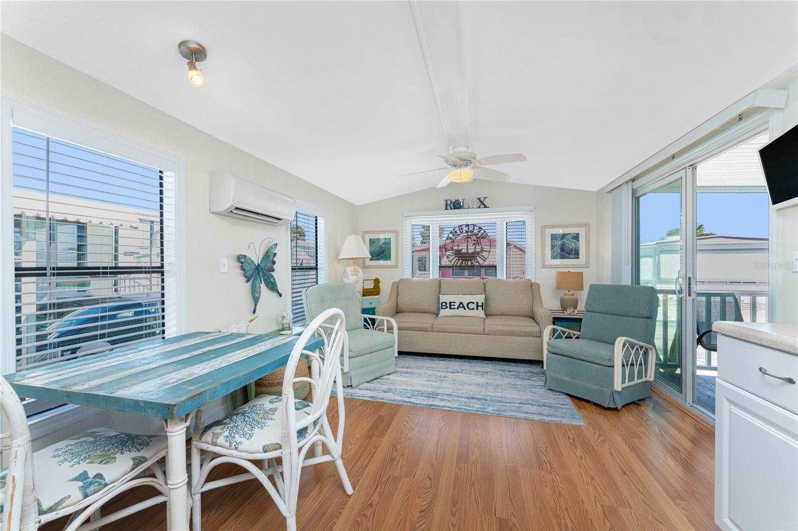 HOLIDAY TRAVEL PARK ENGLEWOOD - Residential