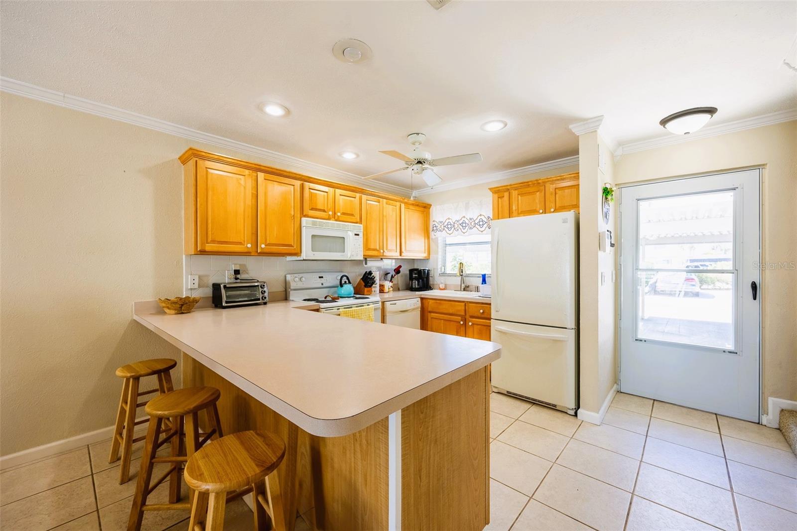 REGENCY CONDO - Residential