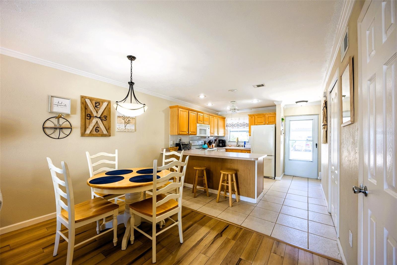 REGENCY CONDO - Residential