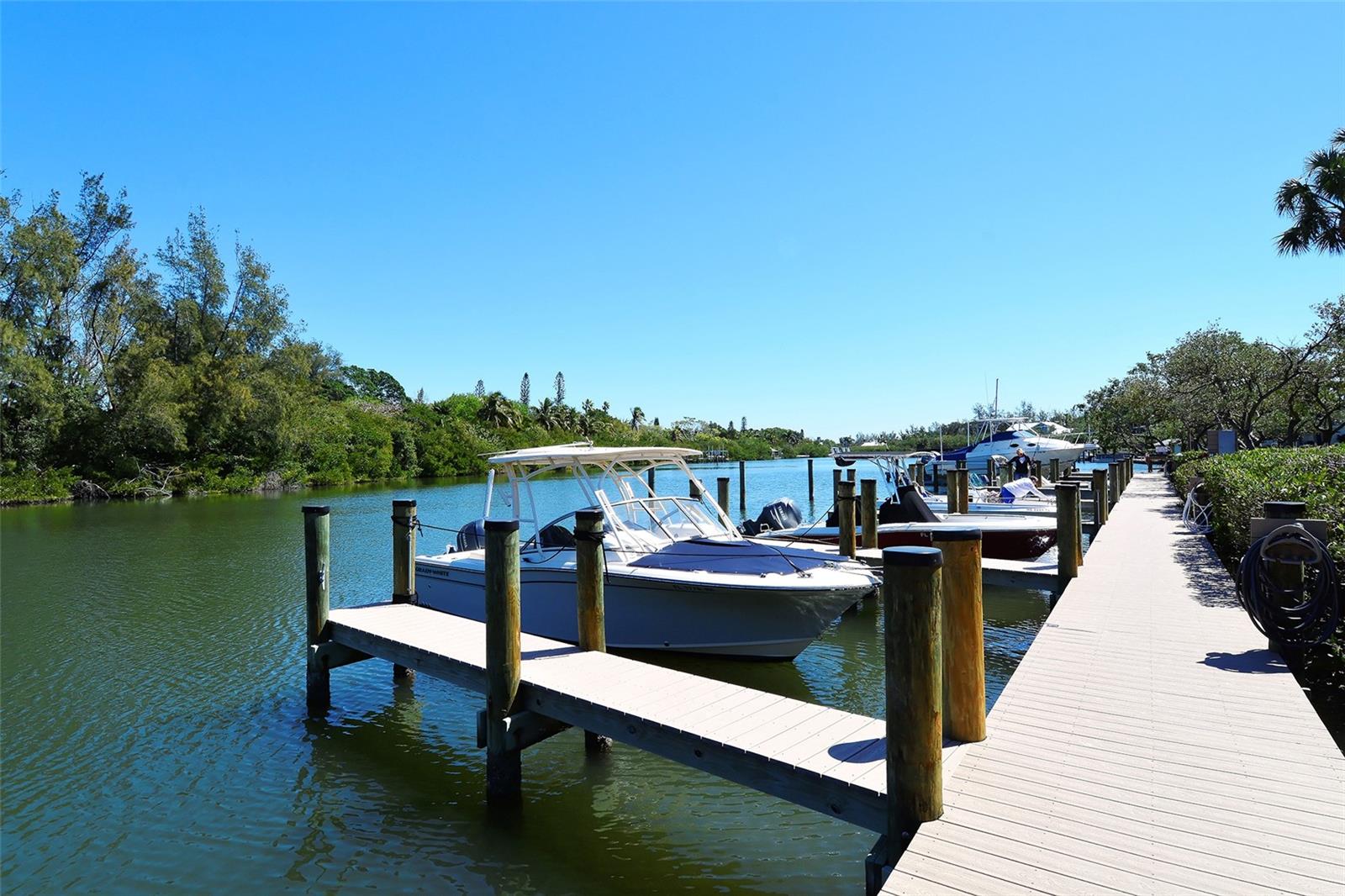 WHITNEY BEACH - Residential