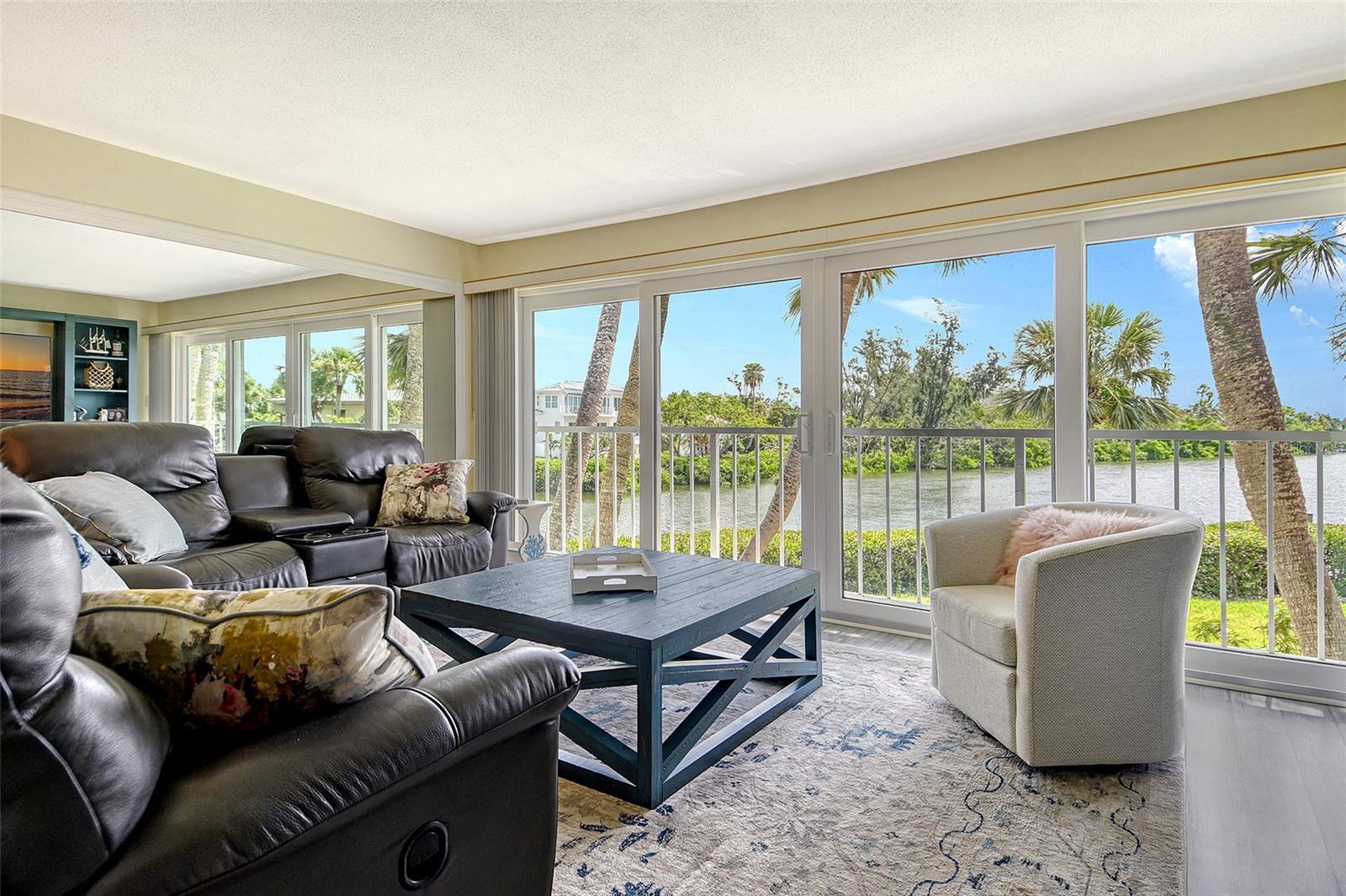 WHITNEY BEACH - Residential