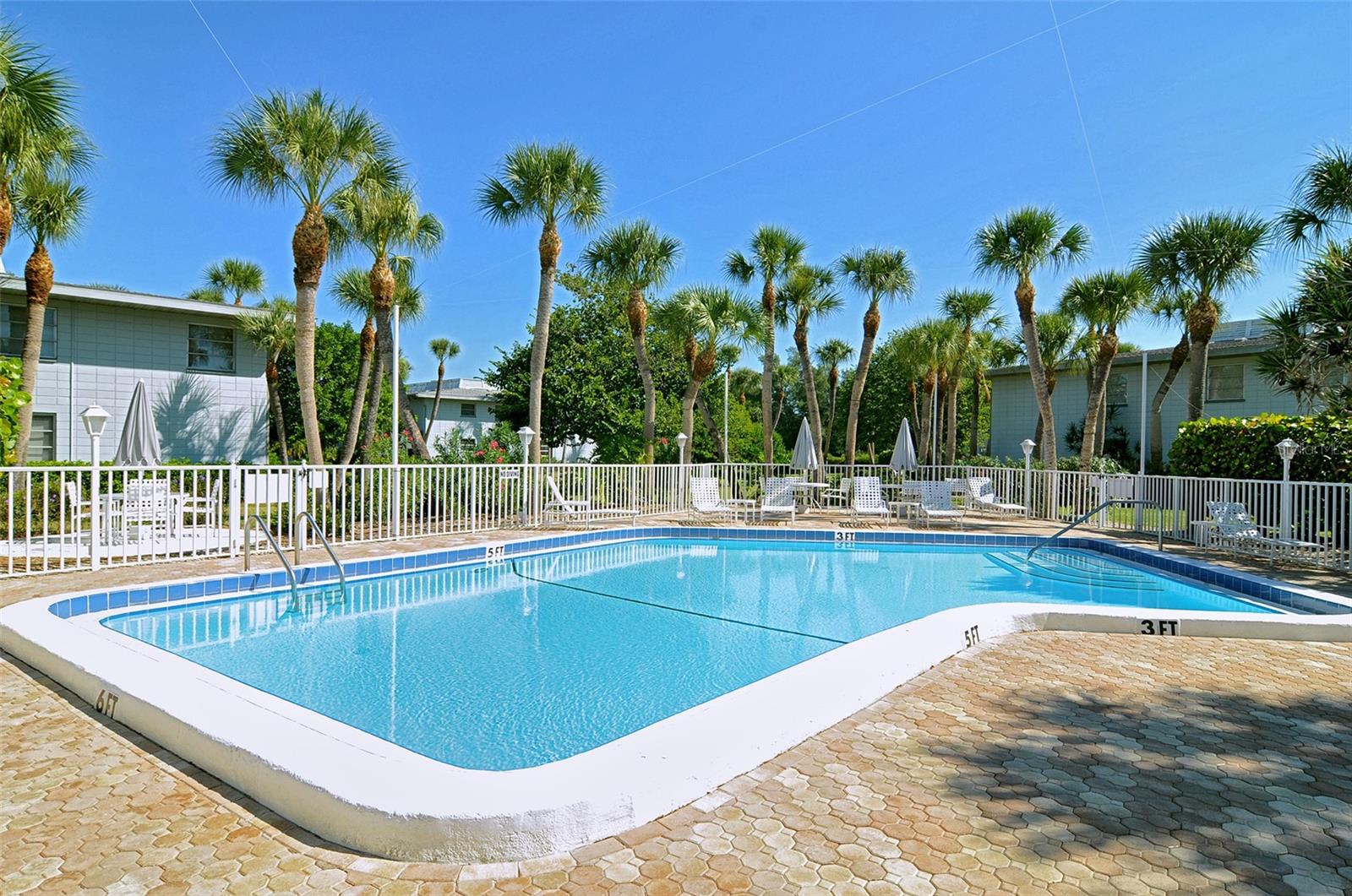 WHITNEY BEACH - Residential
