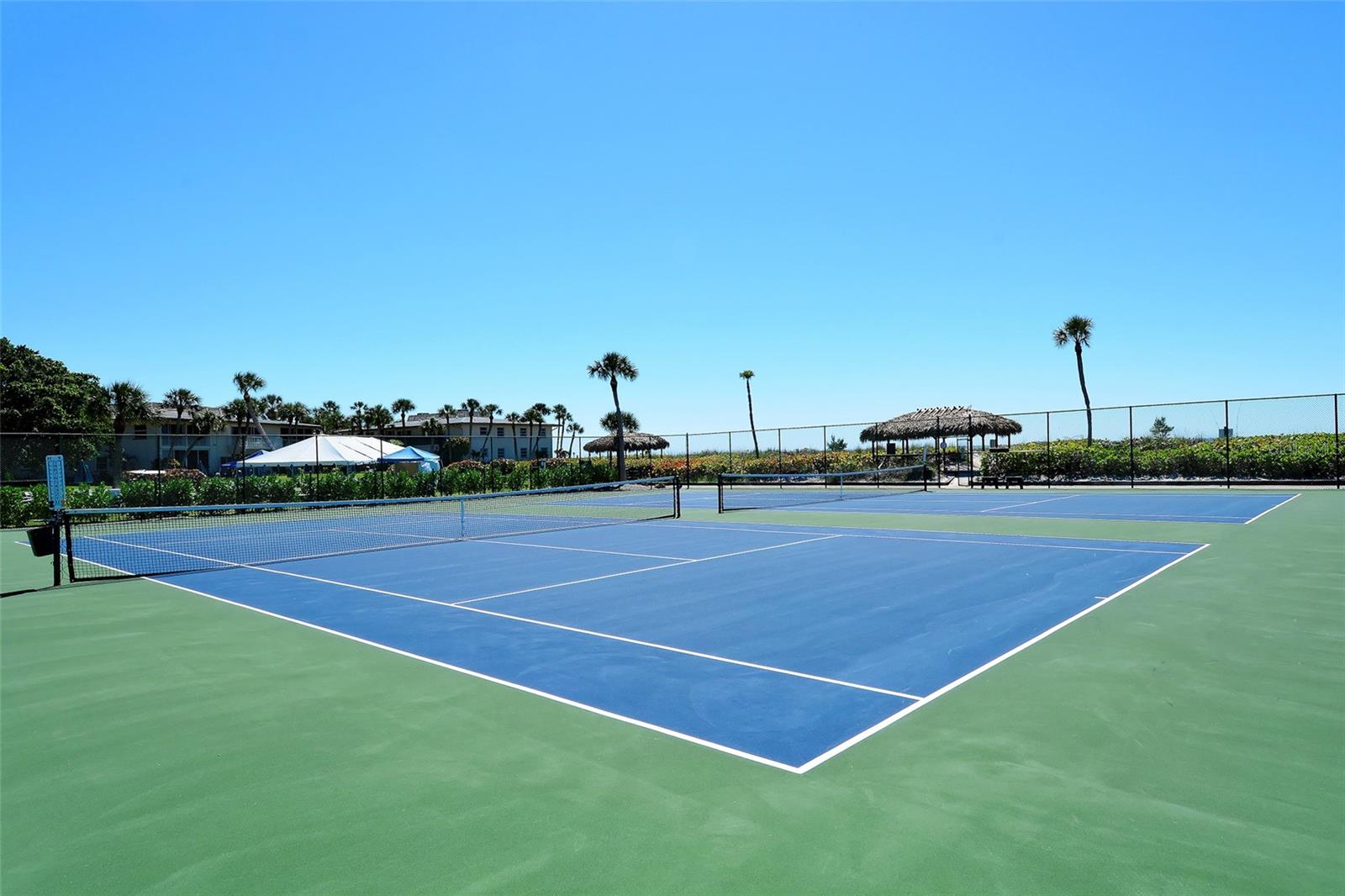 WHITNEY BEACH - Residential