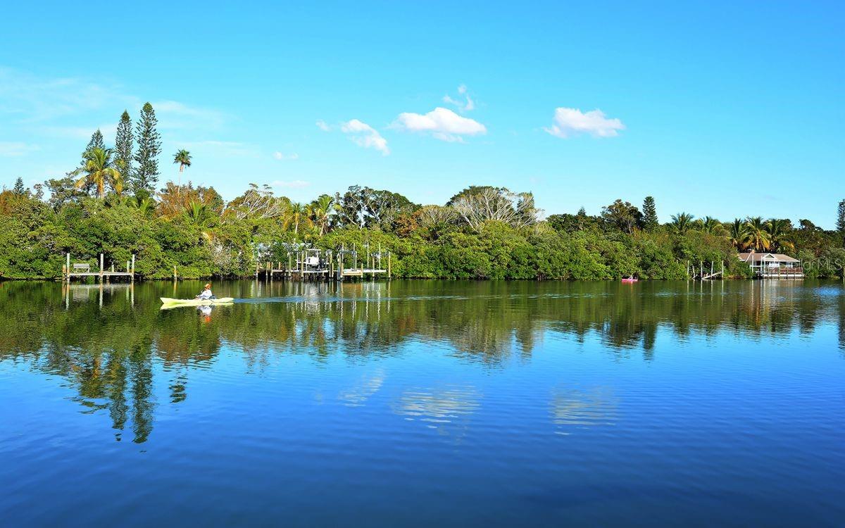 WHITNEY BEACH - Residential