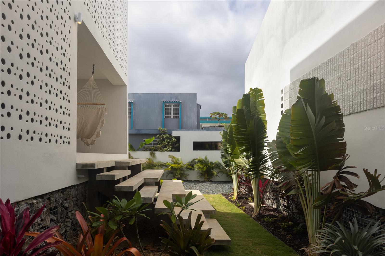 BAJURAS - Residential